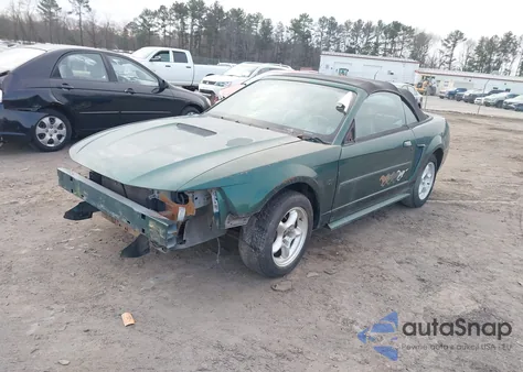2002 Ford Mustang z USA, uszkodzony, nr VIN 1FAFP44472F228237